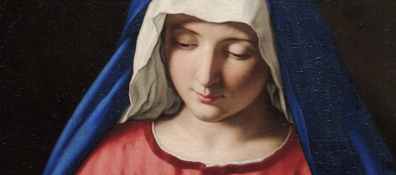 Pobre, crucificada, Madre… y Reina