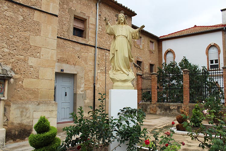 Sagrado Corazón junto al convento de San Buenaventura