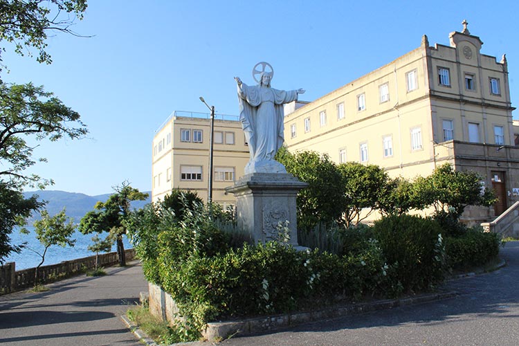 Colegio del Sagrado Corazón de Placeres (Pontevedra)