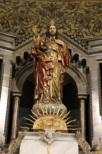 Interior del Santuario Diocesano del Sagrado Corazón de Jesús (Gijón)