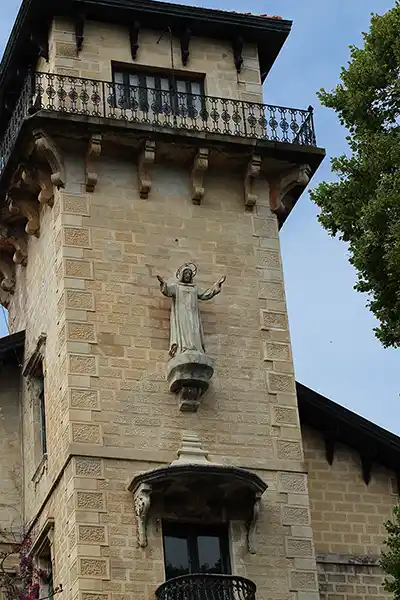 Comillas, Casa de Moro